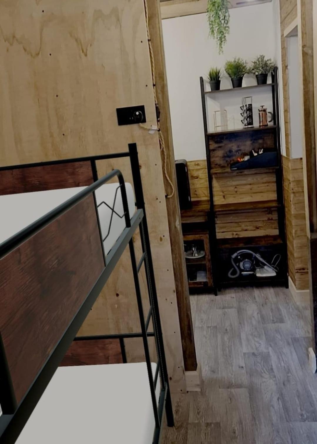 Two-Bedroom Cosy Country Lodge With Private Patio Greenhithe Eksteriør billede