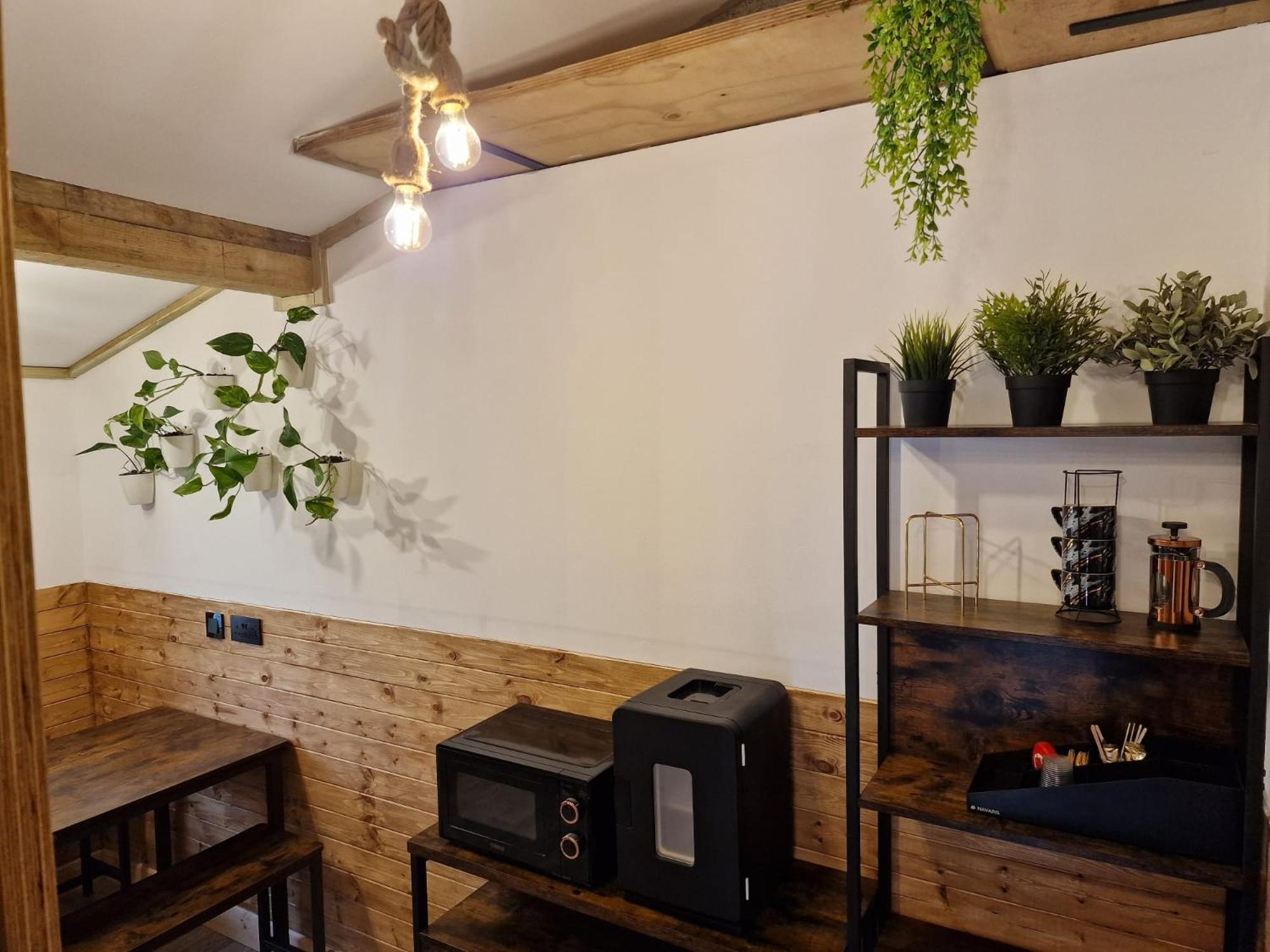 Two-Bedroom Cosy Country Lodge With Private Patio Greenhithe Eksteriør billede