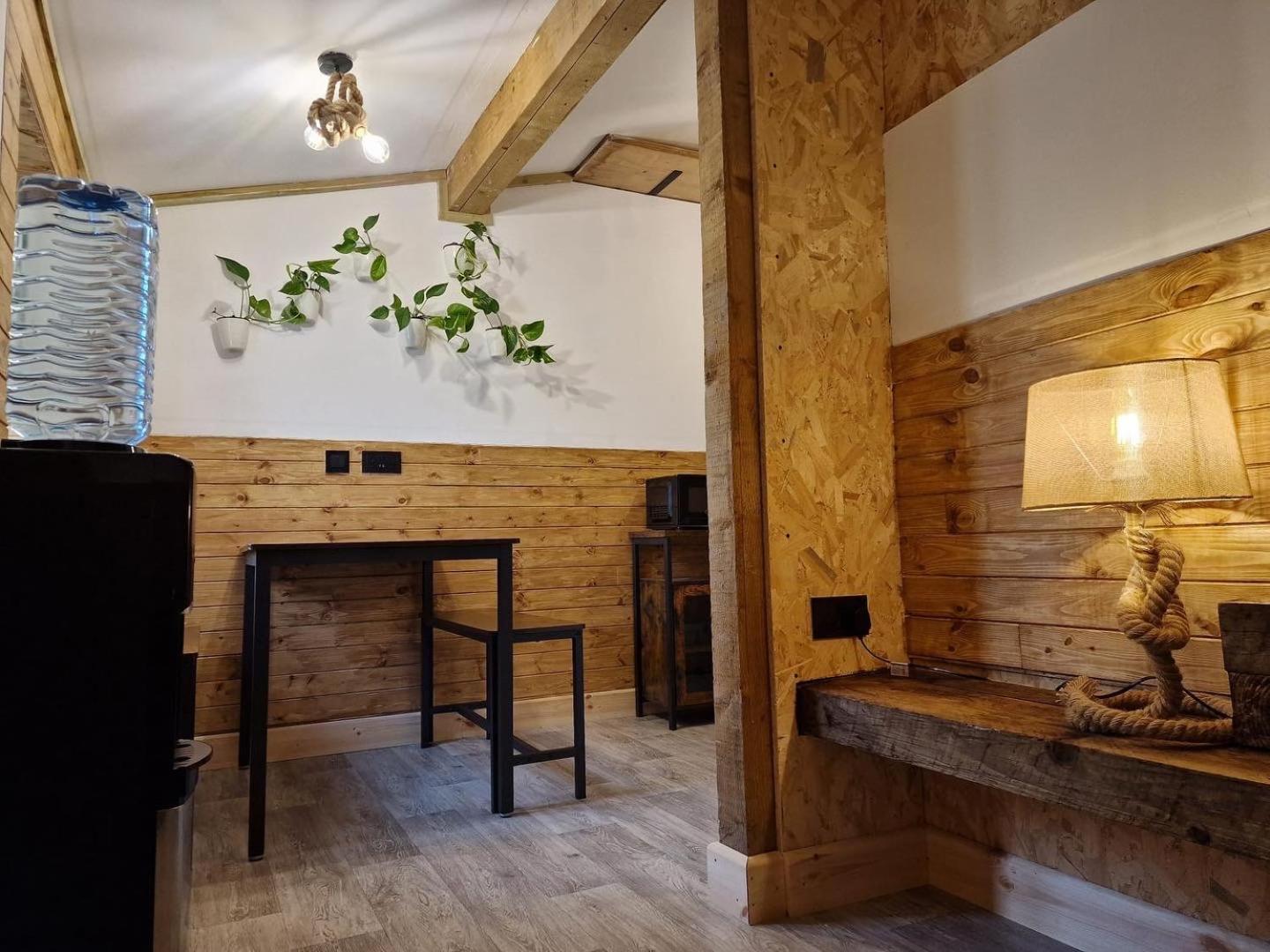 Two-Bedroom Cosy Country Lodge With Private Patio Greenhithe Eksteriør billede
